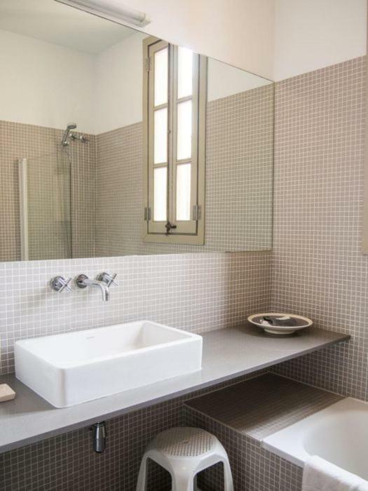 Apartament Torres Rojo Barcelona Zewnętrze zdjęcie